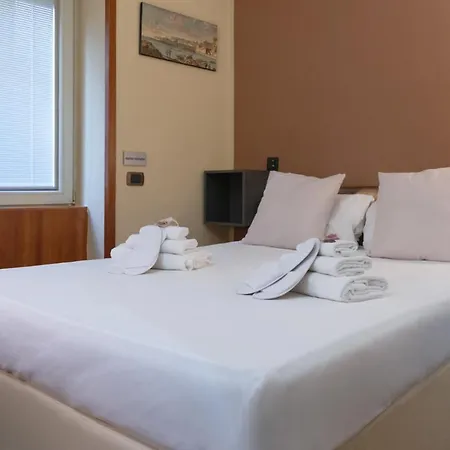 Ares Hotel