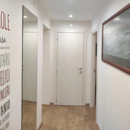 New Little House Guest house *