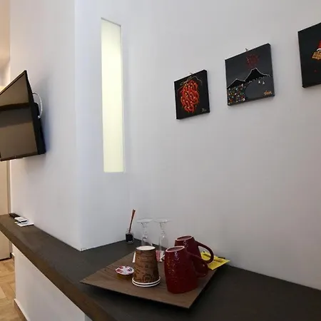 Il Picchio Di Chiaia Guest house