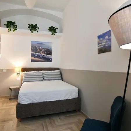 Il Picchio Di Chiaia Naples