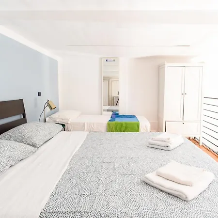 In Flats Santa Chiara Apartment