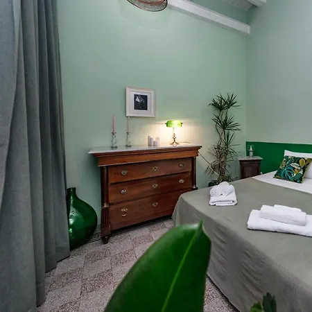 Apartment Charming With Balcony In The Historic Center *