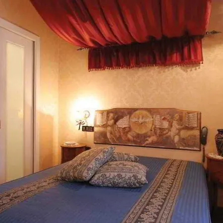 Ares 4* Napoli