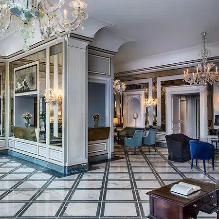 Grand Santa Lucia فندق نابولي