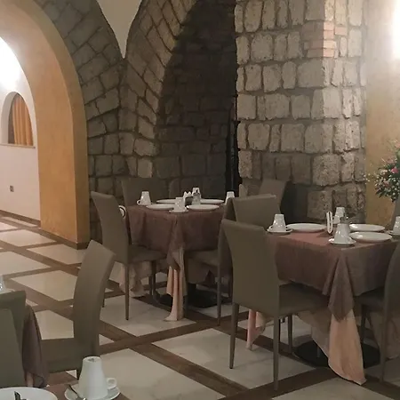La Pace 3*