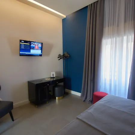 Boutique Metro 900 Hotel 4*