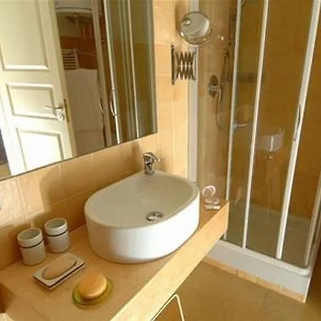 Bed & Breakfast Costantinapoli 27 3*