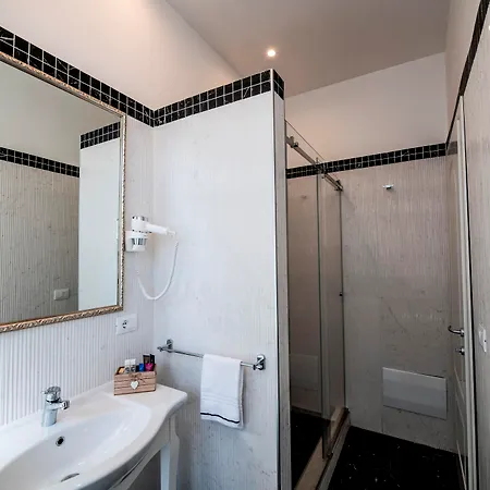 Elisio & Hotel 4*