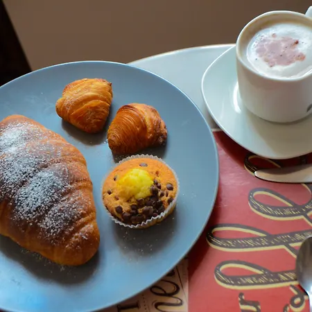Couette-café Tecla Naples