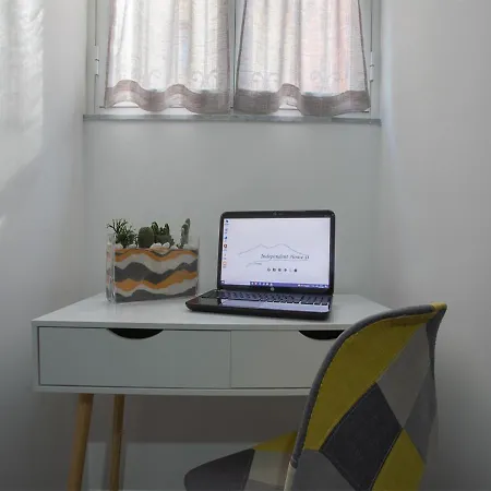 Apartment Independent House Vomero Neapel