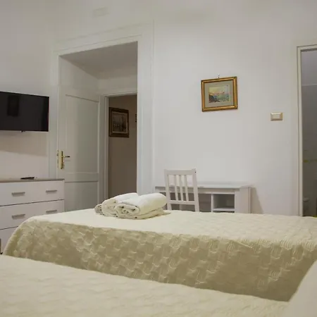 Donna Laura Bed & Breakfast *
