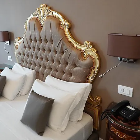 Hotel Art Galleria Umberto 4*