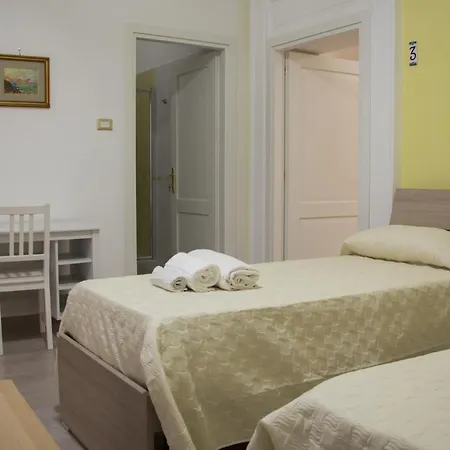 Donna Laura * Napoli