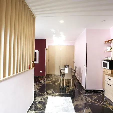 Palepolis Apartment *