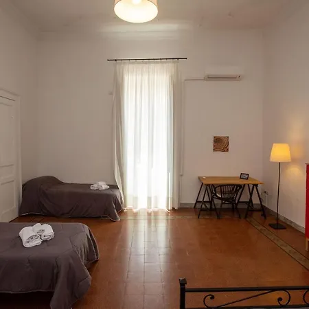 Vecchia - Chiaia Bed & Breakfast *