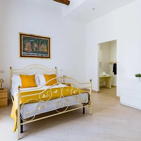 With Balcony In Palazzo Diaz By Wonderful Italy * Nápoles