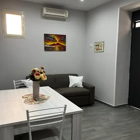 Apartment House Tomas Naples