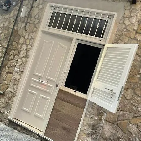Vittoria Apartment *