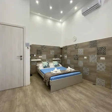Airys - House Couette-café Naples