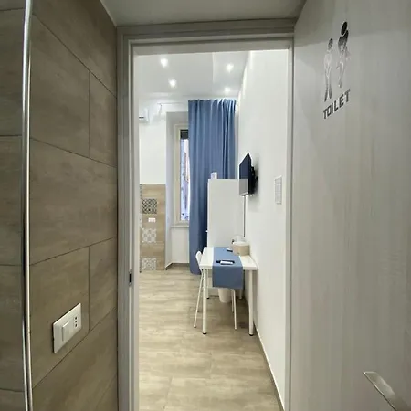 Couette-café Airys - House