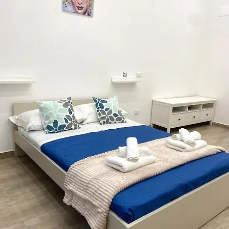 Couette-café Airys - House Naples