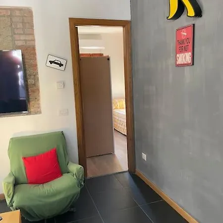 Kamyhouse Una Tranquilla Struttura Nel Verde * Naples
