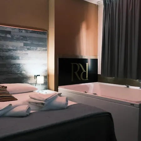 Bed & Breakfast Royalty & 2*