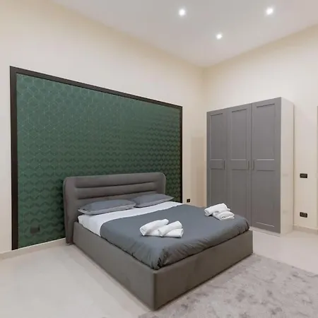 Apartment Le Maison Pochet Duomo Luxury Naples