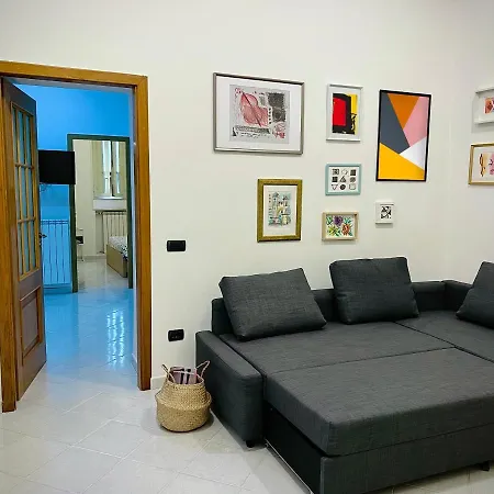 Casa Mires * Naples