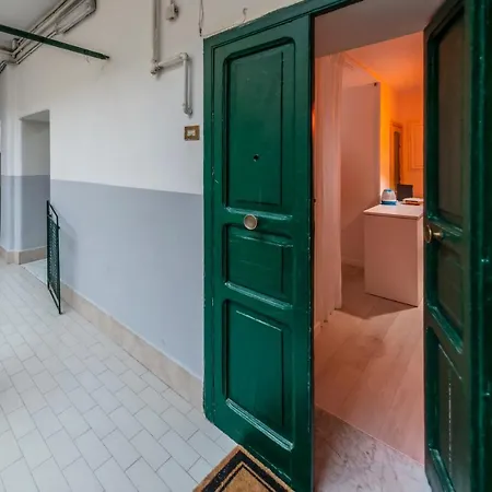 Apartment Charming With Balcony In The Historic Center