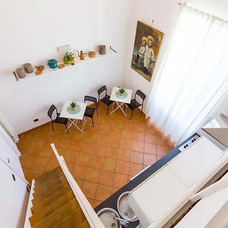 Portico 17 - Charming House Close Promenade *