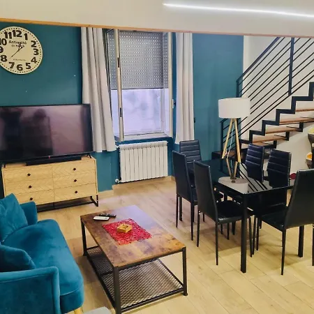 In Flats Santa Chiara Apartment *