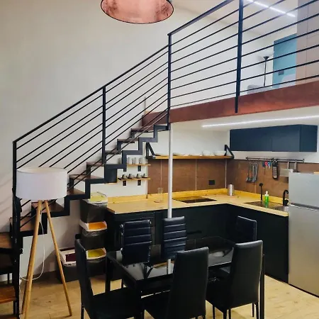 In Flats Santa Chiara Apartment *