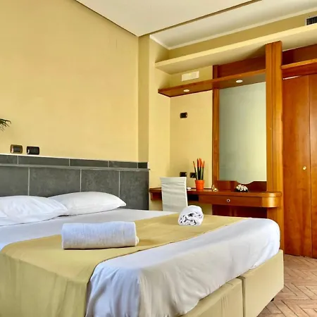 Ares 4* Napoli