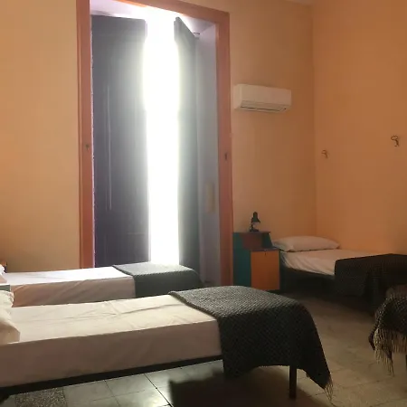 6 Small Nápoly