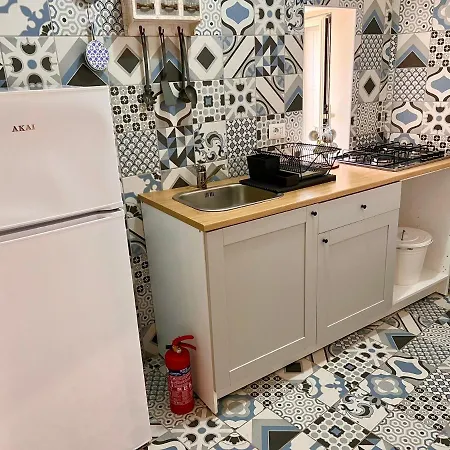 Vico Longo 25 - Ensuit Flat In The Heart Of Apartment Naples