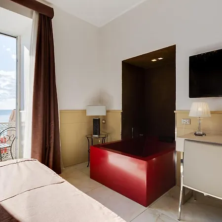 Partenope Relais 4*