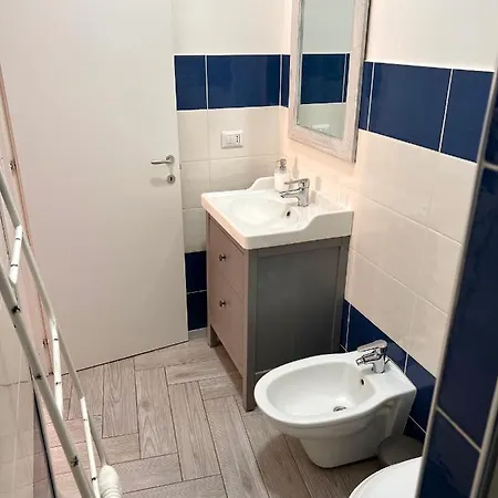 Vico Longo 25 - Ensuit Flat In The Heart Of