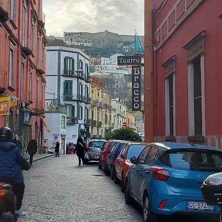 Holiday home A Due Passi Da Dante Deluxe Naples