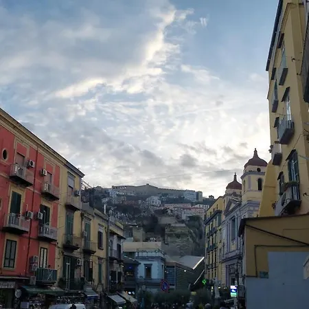 A Due Passi Da Dante Deluxe Naples