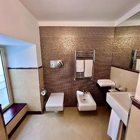 Royal House Bed & Breakfast