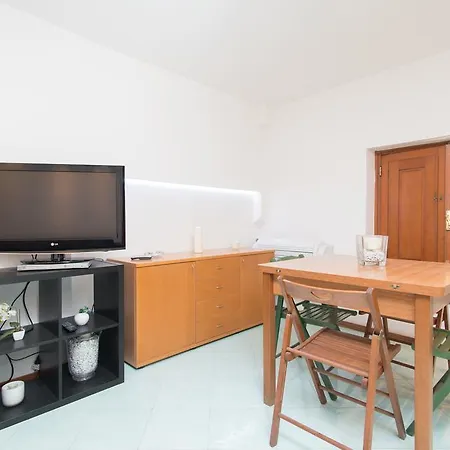 Plebiscito Apartament *