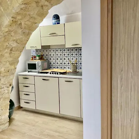 'a De' Scugnizzi * Nápoly