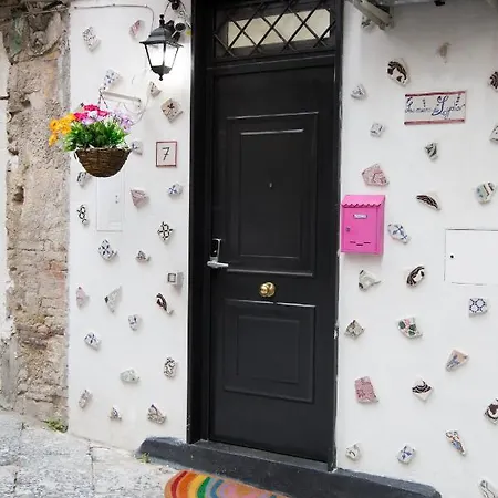 [via Dei Tribunali–duomo] Casina In Centro Storico *