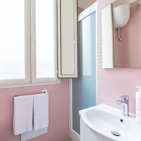 Chiara Modern By Wonderful Italy Apartment
