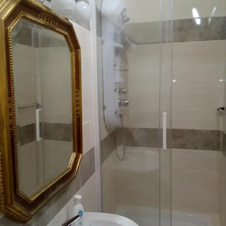 Casa de hóspedes Well - Santa Lucia 5*