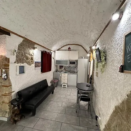 La Grotta Naples