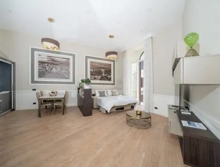 Piazza Luxury Nel Cuore Di Apartamento Nápoles