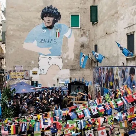 Apartment Vittoria's Near Maradona Mural Naples