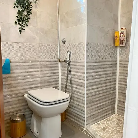 Casa Con Terrazzo In Centro * Neapel